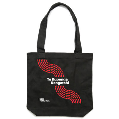 Te Kupenga Rangatahi New Educators tote (black) Thumbnail