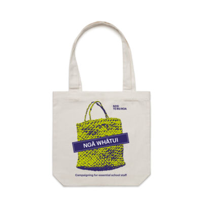 Ngā Whatui tote (bone) Thumbnail